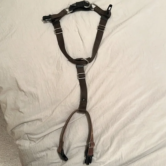 Brown Freedom No-Pull Dog Harness - Size Medium - Picture 4 of 12